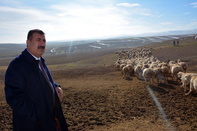 Tüdki̇yeb Genel Başkanı Nihat Çelik;