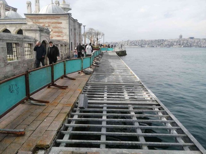 Üsküdar’da Şemsi Paşa Camii’nin Yanında Bulunan Yol Yapılmayı Bekliyor