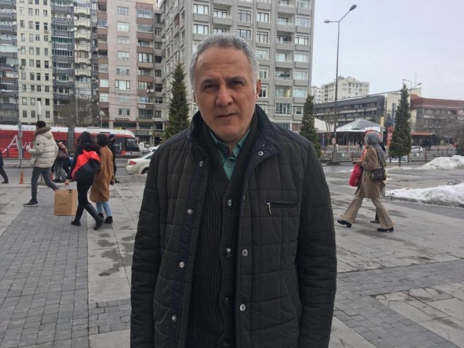 Avm’nin Yürüyen Merdiveninde Annesinin Kucağından Düşen 3 Aylık Bebek Hayatını Kaybetti