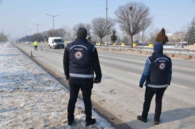 Afyonkarahisar’da Düzensiz Göçmenlere Yönelik Polis Denetimi