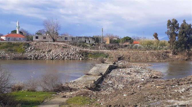 İ̇natçı Filminin Çekildiği Tarihi Taş Köprü Tekrar Tehdit Altında