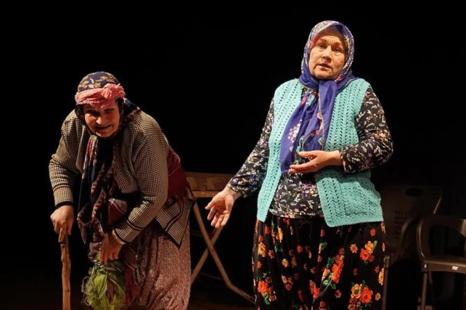 Ayvalık’ta "Ana, Gökyüzü Delinmiş"