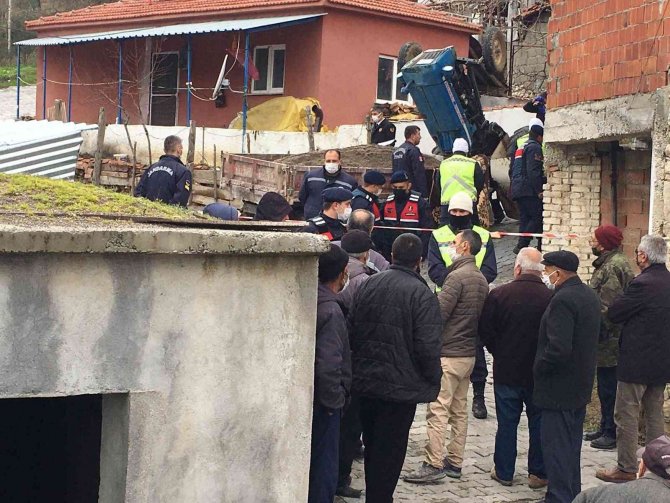 Kepsut’ta Traktörün Altında Kalarak Can Verdi