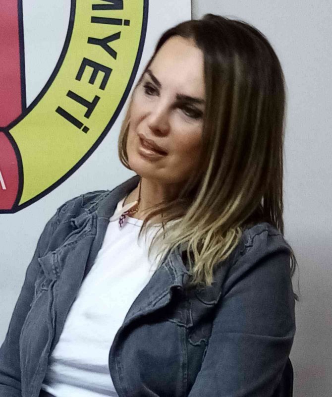 Sanatçı Kodal, Bandırma İçin Şarkı Yazma Sözü Verdi