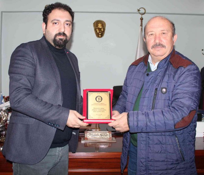 Alaşehir Devlet Hastanesine Ultrason Ve Röntgen Cihazı Desteği