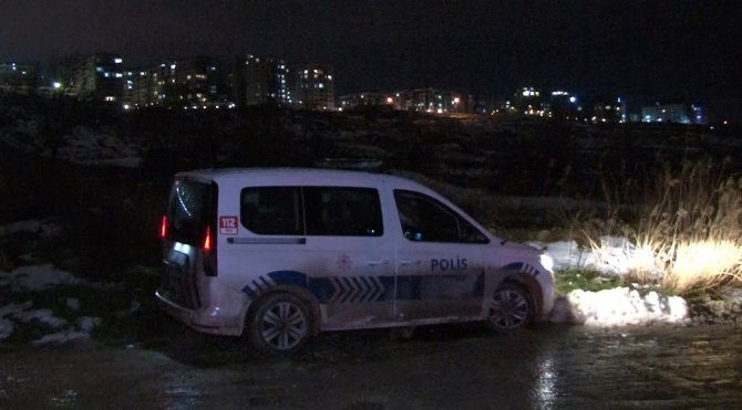 Büyükçekmece’de Polisten Boş Arazide Helikopter Destekli Arama