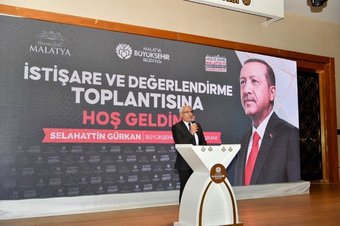 Gürkan, Ak Parti Ana Kademesine Sunum Yaptı