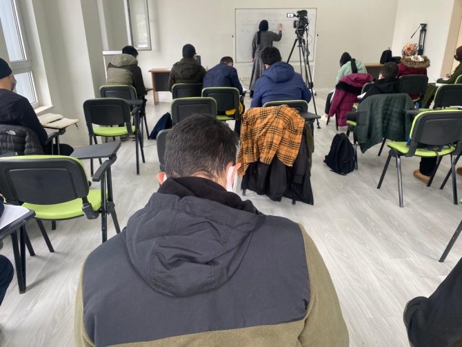 Çekmeköy’de E-kpss Kursları Eğitime Başladı