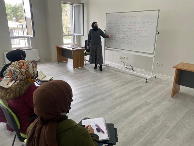 Çekmeköy’de E-kpss Kursları Eğitime Başladı