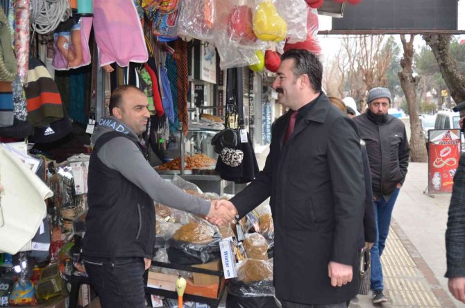 Ak Partili Yağmur, Esnafların Sorunlarını Dinledi