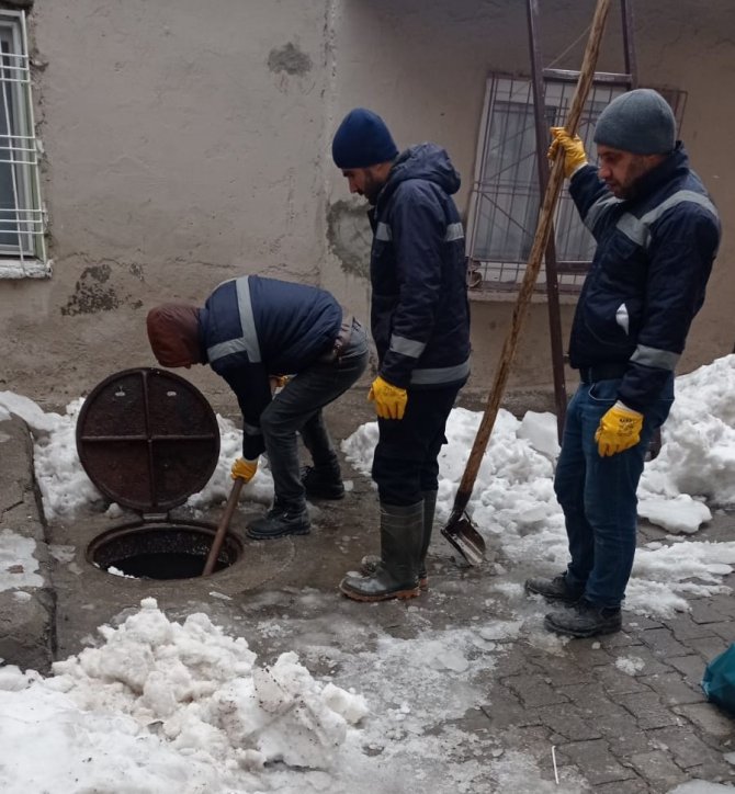 Di̇ski̇, Kanalizasyonlarda Temizlik Çalışması Başlattı