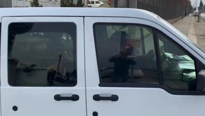 Teröristlere Saygı Duruşunda Bulunan Dbp İl Başkanı Tutuklandı