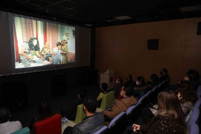 Dokuz Eylül’den Kiraz’a Sinema Salonu