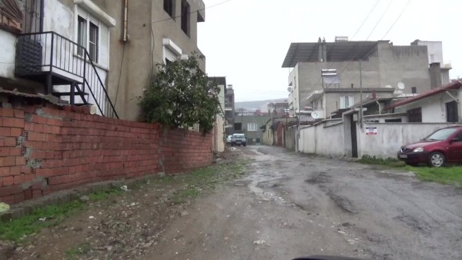 Kız Kardeşi Kanepeden Düşünce Öldüğünü Anladı