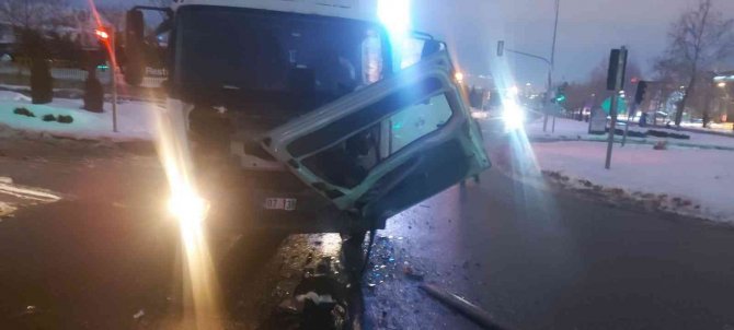 Elazığ’da Trafik Kazası: 1 Yaralı