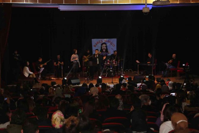 Erdemli Belediyesi, Barış Manço’yu Şarkılarla Andı