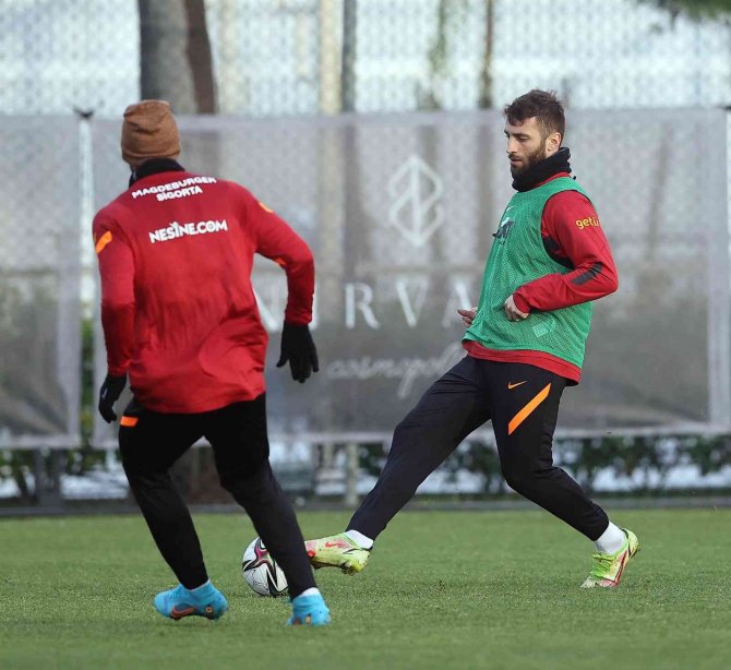 Galatasaray, Alanyaspor Maçı Hazırlıklarını Çift Antrenmanla Sürdürdü