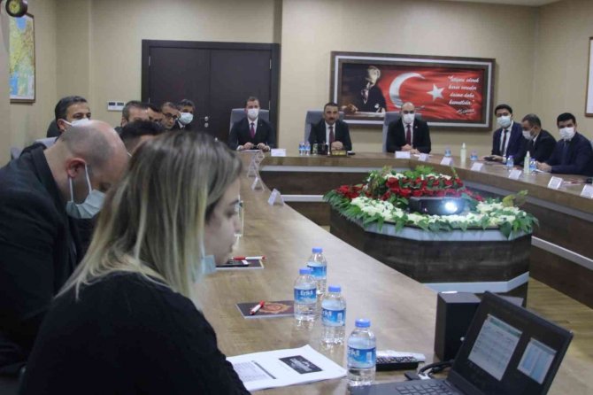 Siirt’te Genişletilmiş İl Pandemi Kurulu Toplantısı Yapıldı