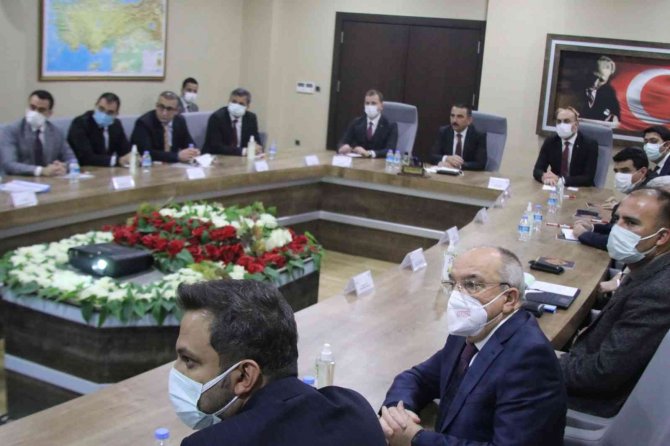 Siirt’te Genişletilmiş İl Pandemi Kurulu Toplantısı Yapıldı