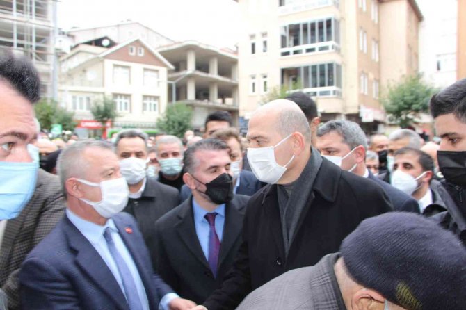 Bakan Soylu, Ankara Emniyet Müdürü Servet Yılmaz’ın Annesi Ayşe Yılmaz’ın Cenaze Namazına Katıldı