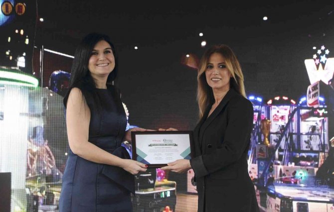 Türkiye’de İ̇ş Dünyası Dergisi’nin 4’üncü Sayısı Okuyucuyla Buluştu