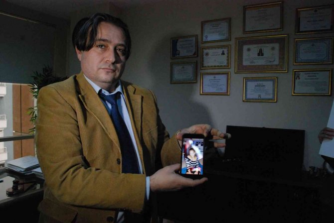 Annenin Tiktok Mesaisi, Velayeti Kaptırdı