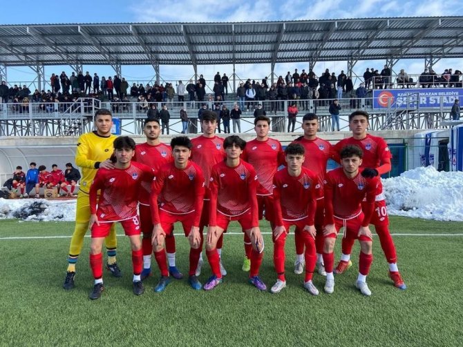 Kahramankazan Belediyespor U-18 Futbol Takımı Namağlup Şampiyon