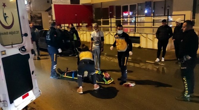 Kaza Yapan Aracın Kırdığı Taşlara Çarparak Takla Attı