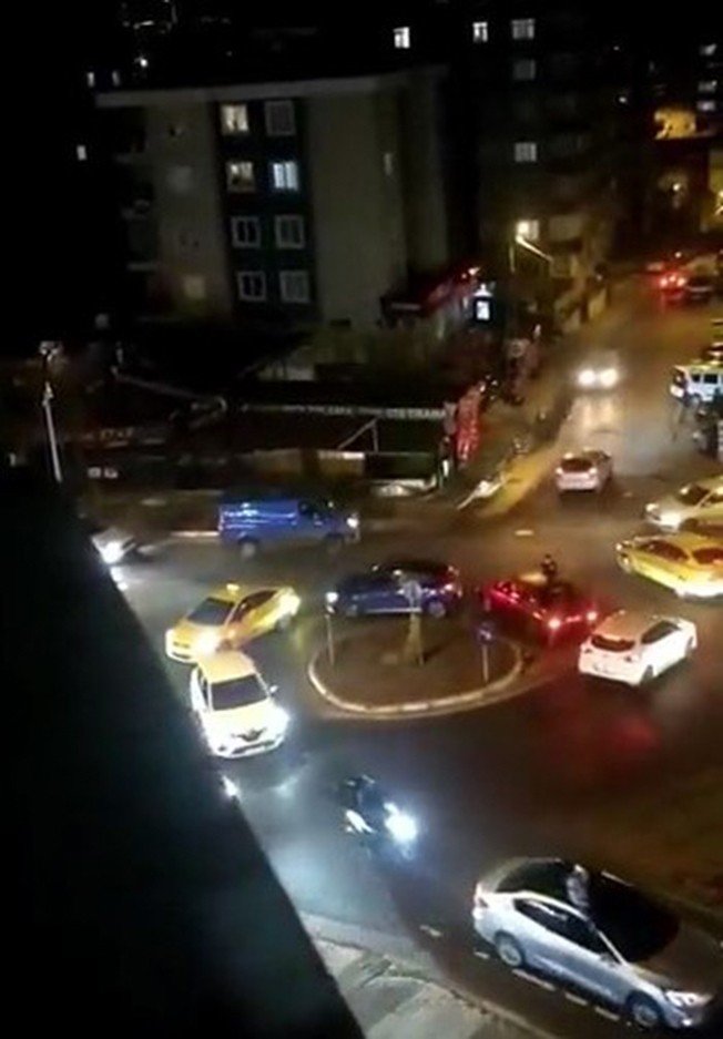 Maltepe’de Asker Eğlencesi İçin Trafiği Tehlikeye Atıp Ateş Açtılar