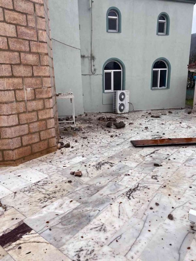 Menteşe’de Camiye Yıldırım Düştü