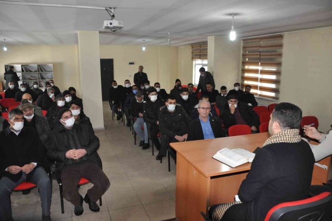 Muş Şeker Fabrikası Yönetimi Çiftçilerle Buluştu