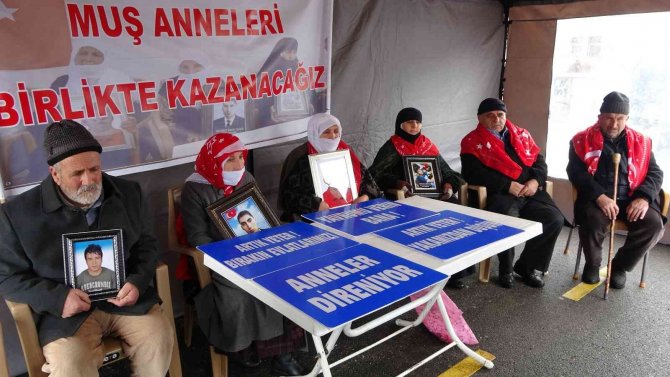Muş’ta Annelerin Evlat Nöbeti Sürüyor