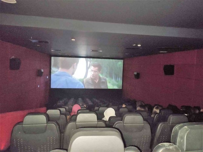 Öğrencilere Yarıyıl Hediyesi Sinema Bileti Oldu