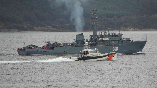 Rus Savaş Gemileri Çanakkale Boğazı’ndan Geçti