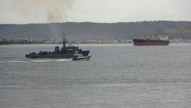 Rus Savaş Gemileri Çanakkale Boğazı’ndan Geçti