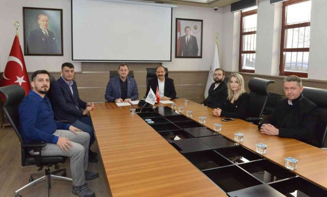 Süleymanpaşa Belediyesinde Asgari Ücret 5 Bin Tl Oldu