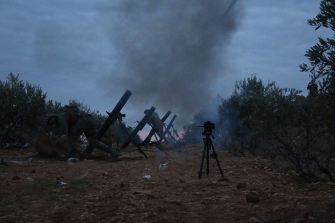 Suriye Milli Ordusu El Bab’ta Terör Örgütü Pkk/ypg Mevzilerini Vurdu