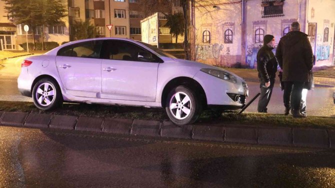 Ters Yöne Giren Alkollü Sürücü Karşı Yönden Gelen Başka Bir Alkolü Sürücüye Çarptı