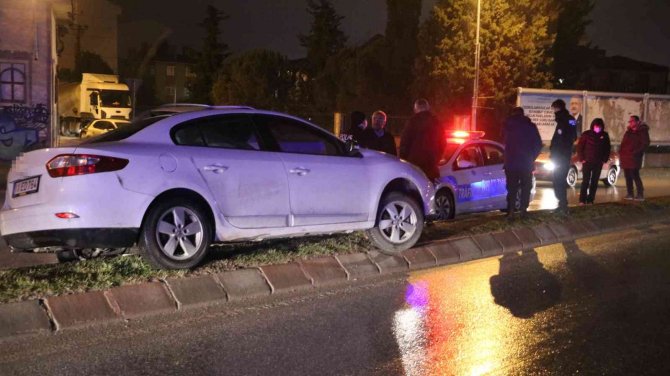 Ters Yöne Giren Alkollü Sürücü Karşı Yönden Gelen Başka Bir Alkolü Sürücüye Çarptı