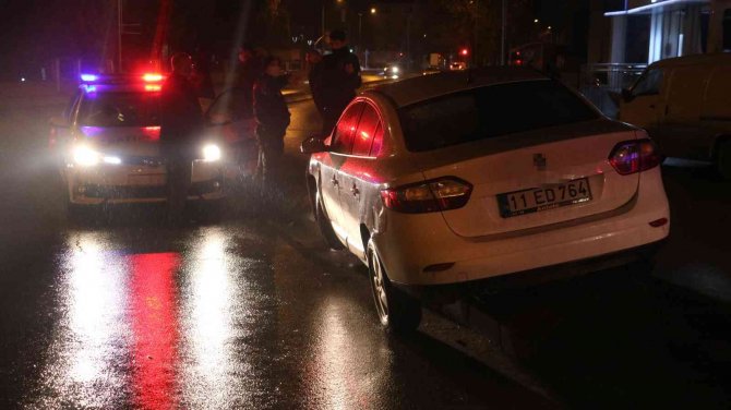 Ters Yöne Giren Alkollü Sürücü Karşı Yönden Gelen Başka Bir Alkolü Sürücüye Çarptı