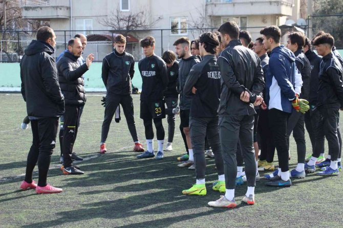 Liderliğe Göz Diken Genç Horozlar, Gözünü Eyüp Maçına Kilitlendi