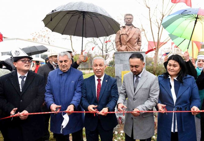 Başkan Uysal: “Antalya’mız Dünya Kültürlerinin Buluştuğu Yer”