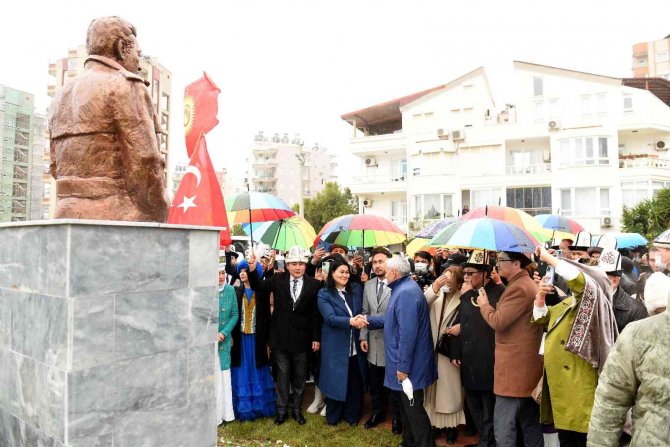 Başkan Uysal: “Antalya’mız Dünya Kültürlerinin Buluştuğu Yer”