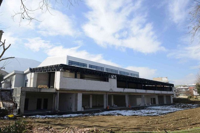 Mimar Sinan Spor Salonu Spor Kompleksine Dönüşüyor