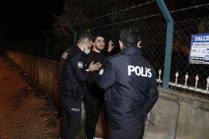 Ehliyetsiz Ve Alkollü Sürücü 15 Kilometre Kaçarak Ortalığı Birbirine Kattı
