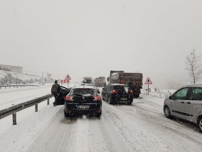 Afyonkarahisar-ankara Karayolu Tek Yönlü Olarak Bir Süre Ulaşıma Kapandı