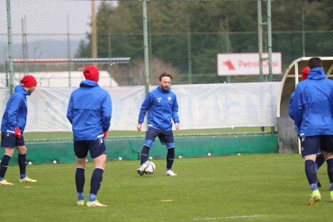 Hüseyin Eroğlu: “Bursaspor Maçını Kazanarak Önemli Bir Hamle Yapacağız”