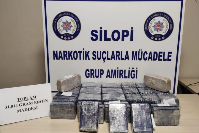 Aracın Zulasındaki 31 Kilogram Eroini ‘Su’ Buldu