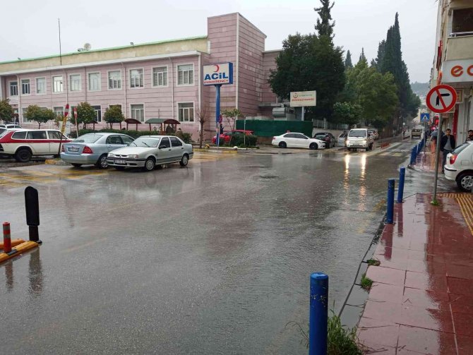 Aydınlılar Güne Sağanak Yağışla Uyandı