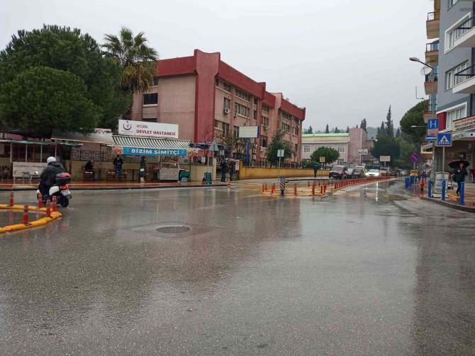 Aydınlılar Güne Sağanak Yağışla Uyandı
